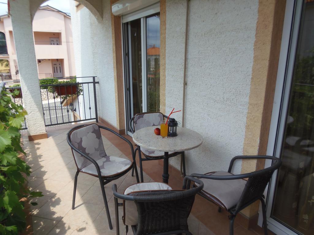 Apartments Casper Novi Vinodolski Exterior photo