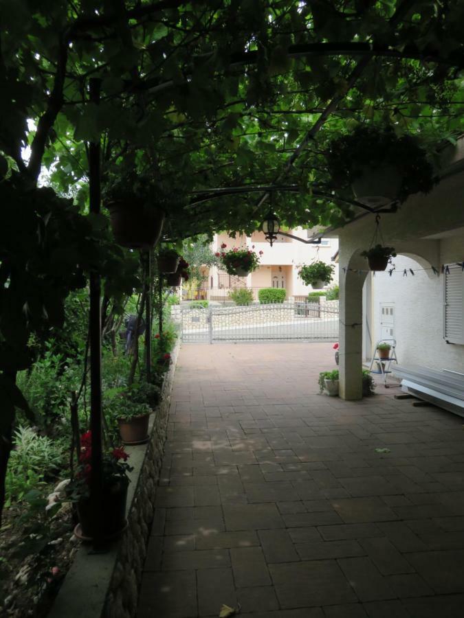 Apartments Casper Novi Vinodolski Exterior photo