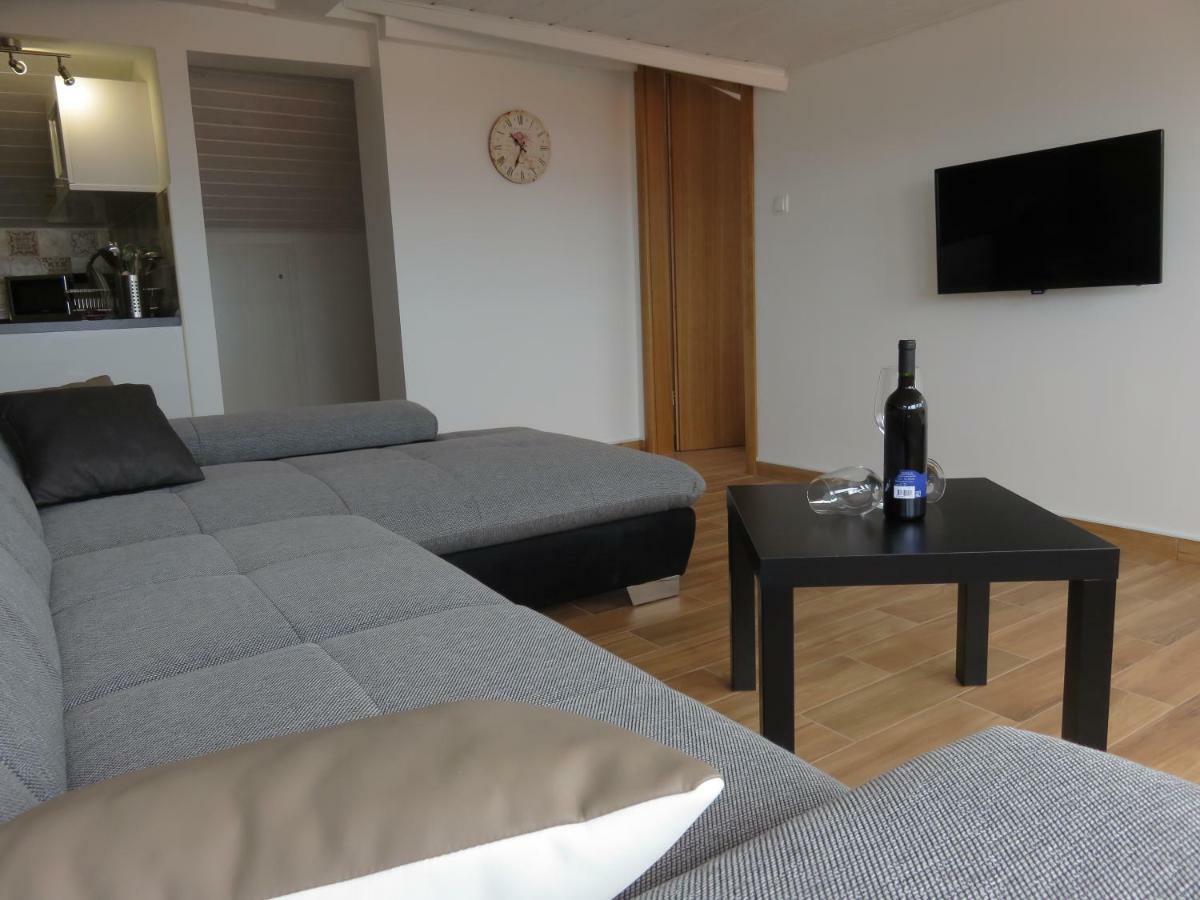 Apartments Casper Novi Vinodolski Exterior photo